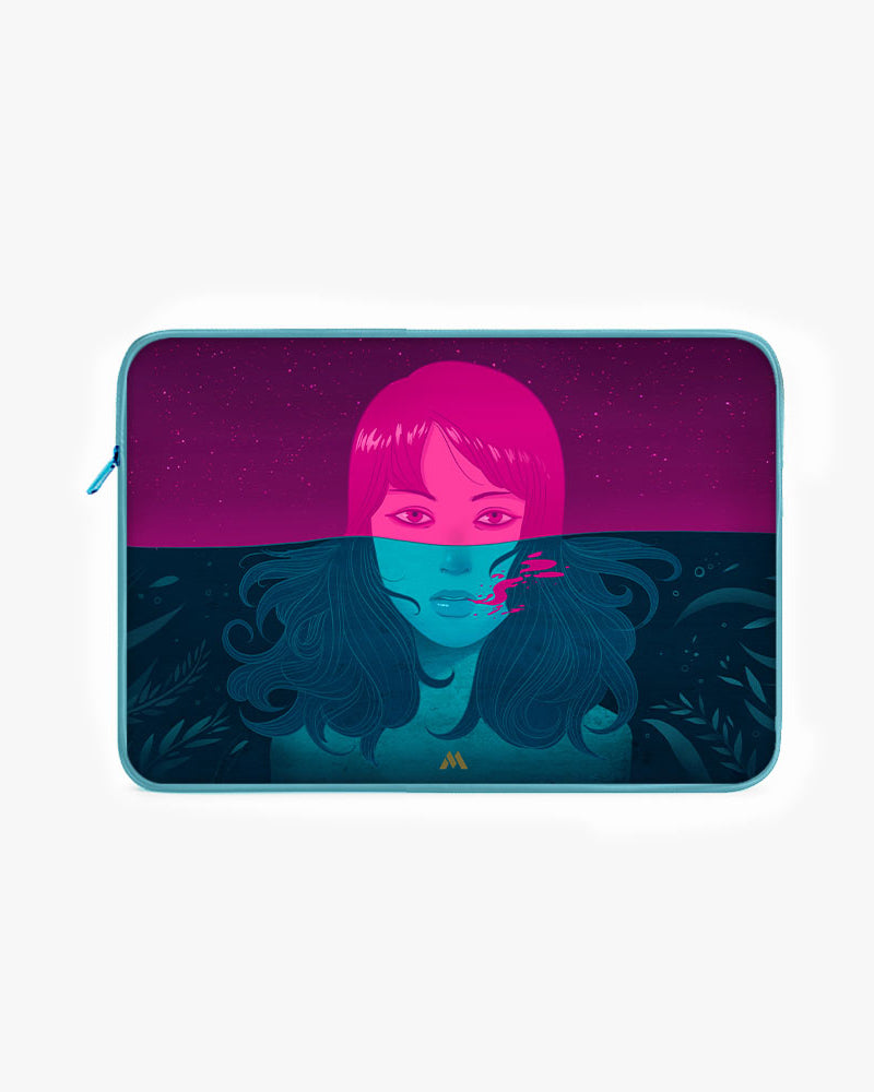 Under the Surface MacBook / Laptop-Sleeve Mobile Case by CoverMeUp - Style 9
