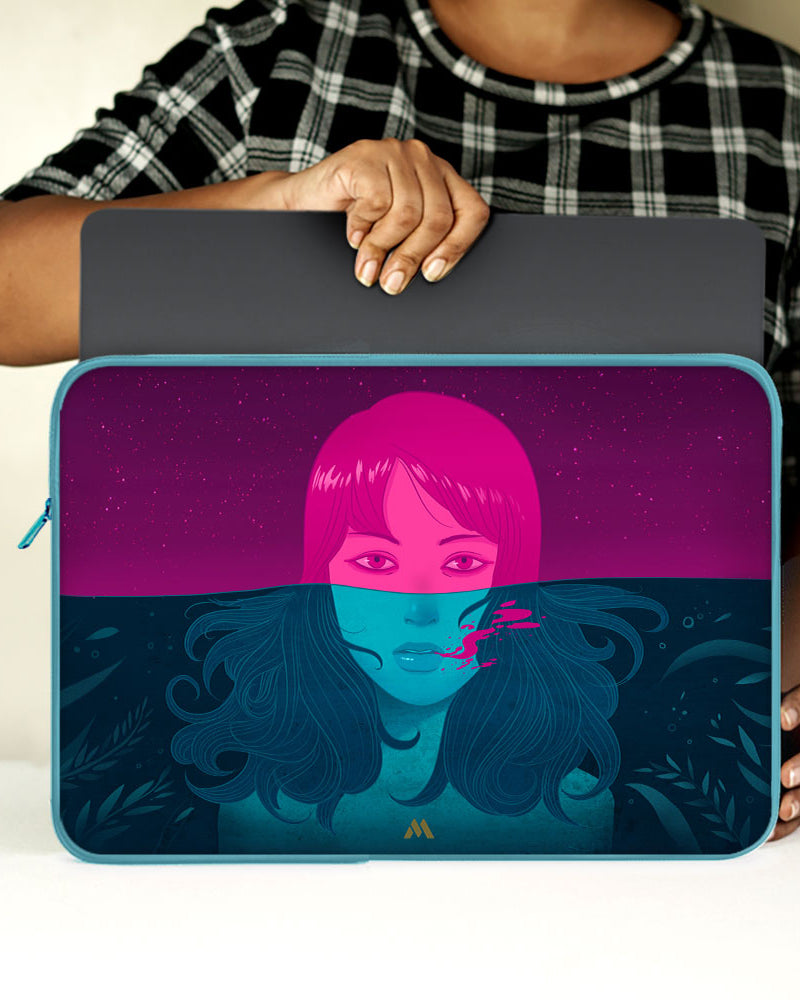 Under the Surface MacBook / Laptop-Sleeve Mobile Case by CoverMeUp - Style 78