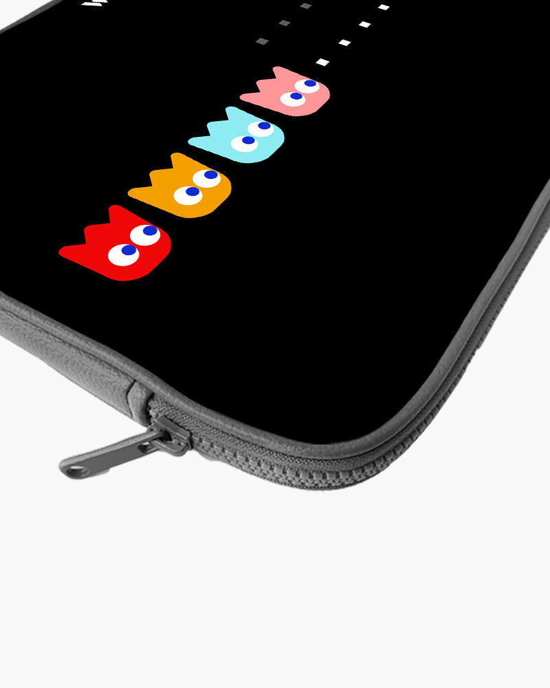 Pacman MacBook / Laptop-Sleeve Mobile Case by CoverMeUp - Style 74