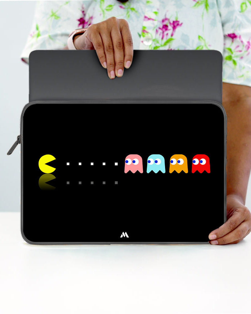Pacman MacBook / Laptop-Sleeve Mobile Case by CoverMeUp - Style 75