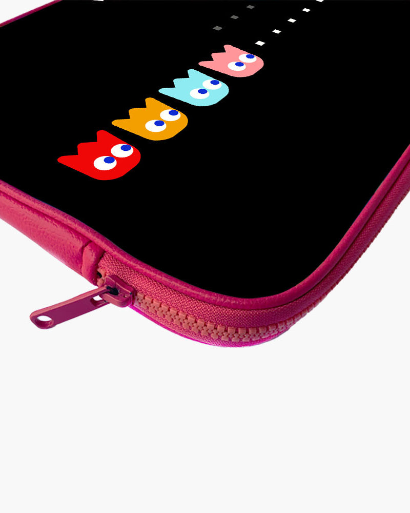 Pacman MacBook / Laptop-Sleeve Mobile Case by CoverMeUp - Style 118