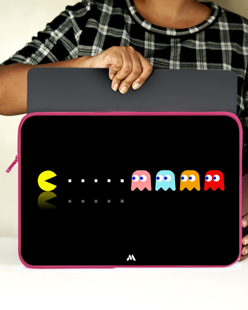 Pacman MacBook / Laptop-Sleeve Mobile Case by CoverMeUp - Style 124