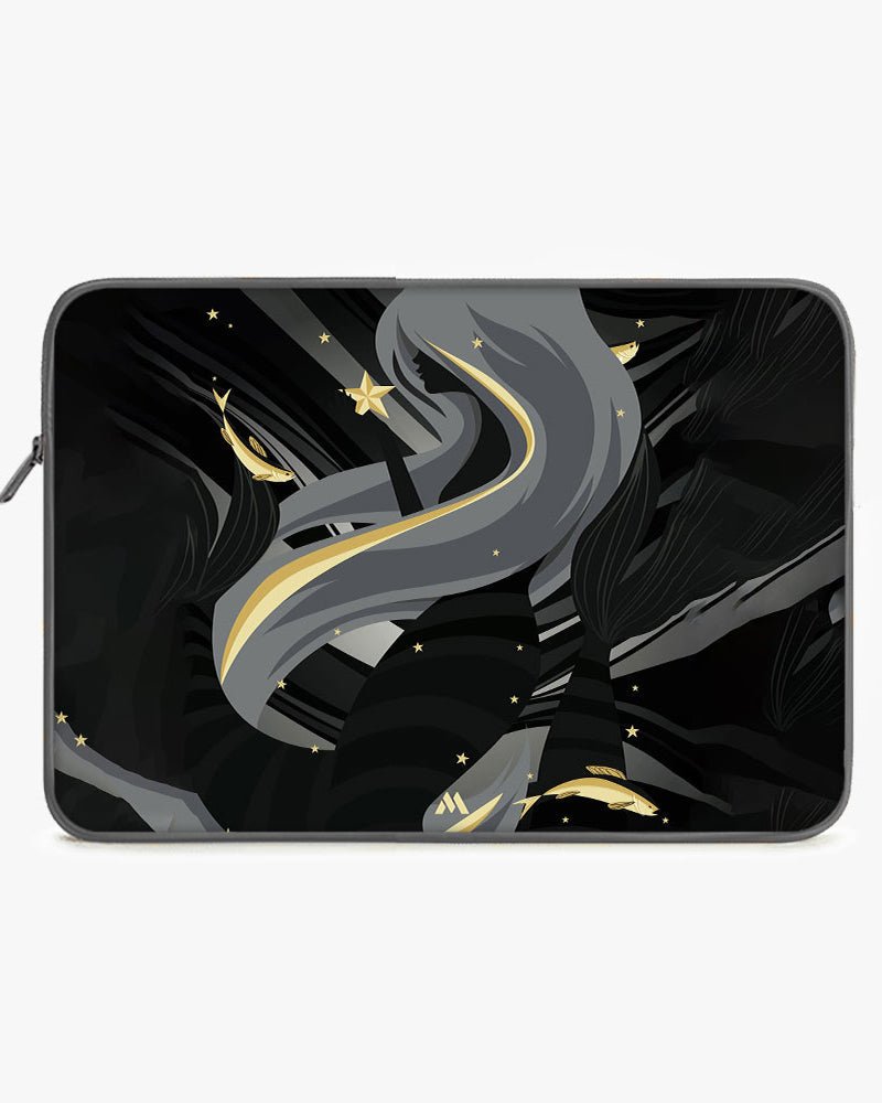 Lady Sunset MacBook / Laptop-Sleeve Mobile Case by CoverMeUp - Style 4