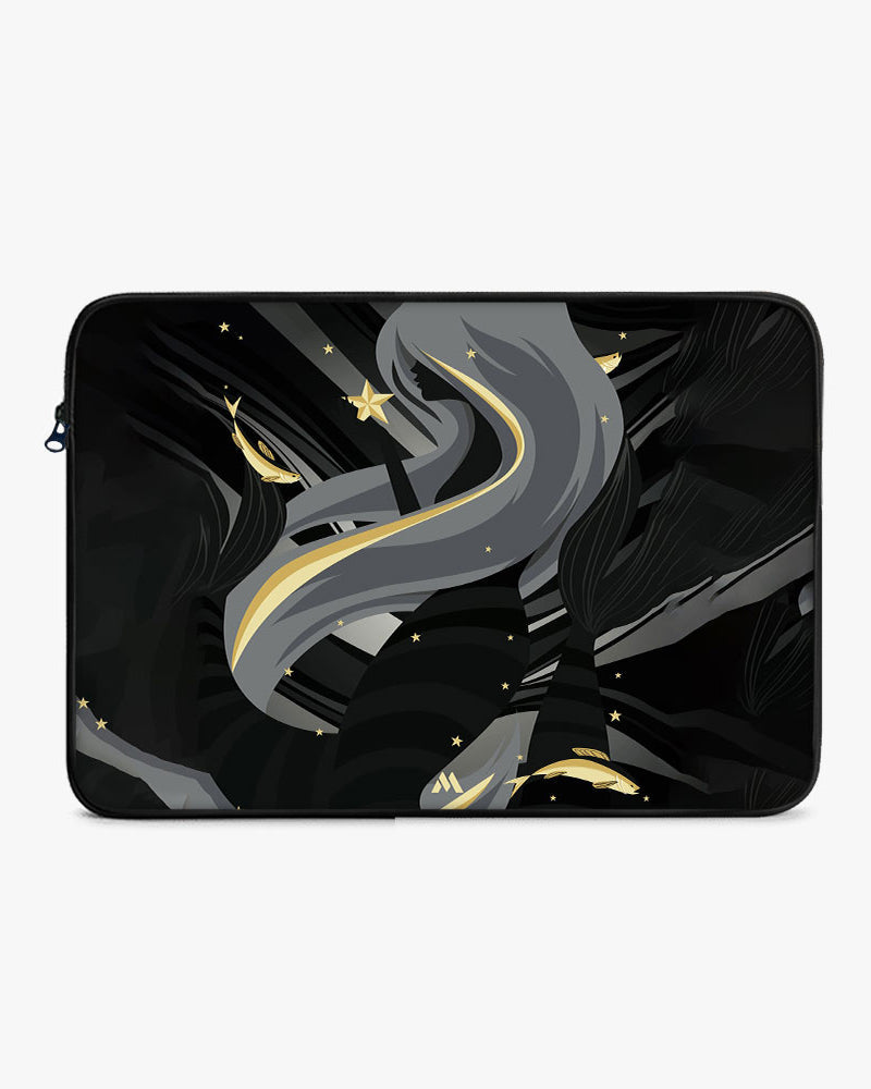 Lady Sunset MacBook / Laptop-Sleeve Mobile Case by CoverMeUp - Style 7