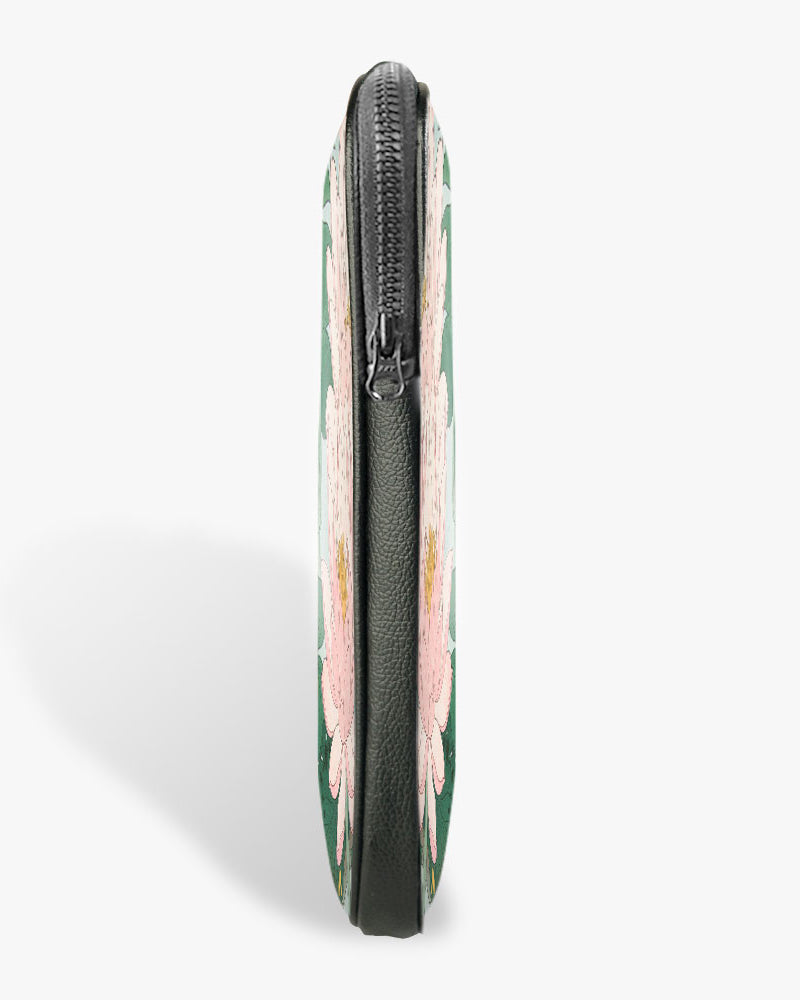 Water Lily [Ohara Koson] MacBook / Laptop-Sleeve Mobile Case by CoverMeUp - Style 34