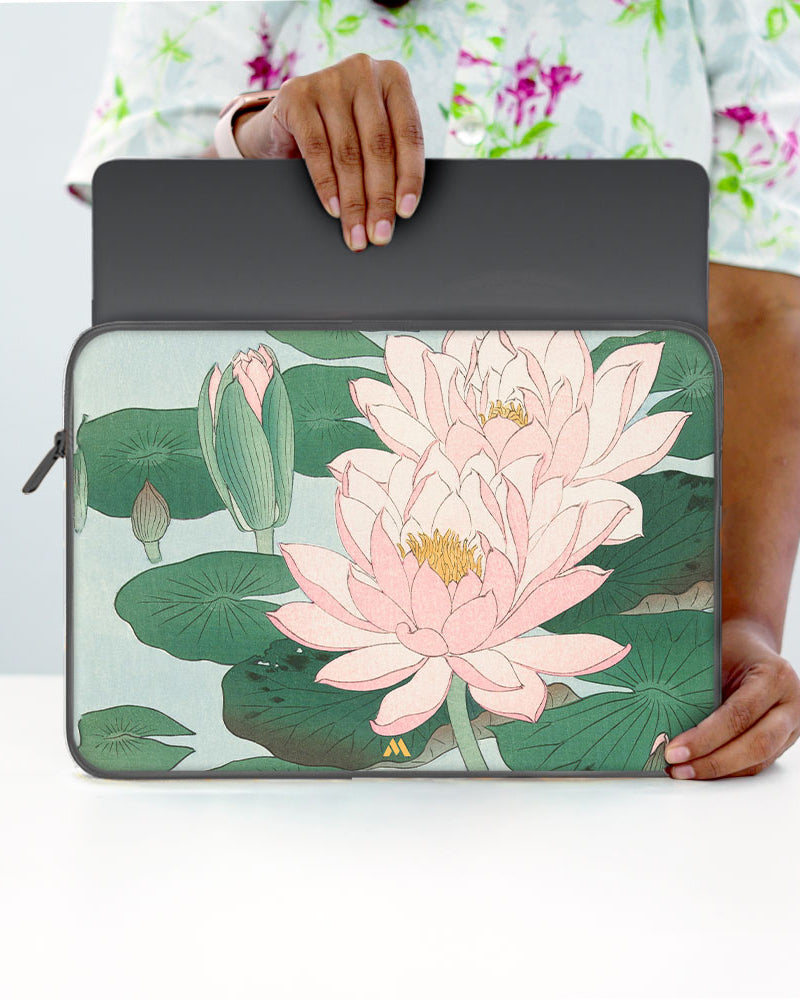 Water Lily [Ohara Koson] MacBook / Laptop-Sleeve Mobile Case by CoverMeUp - Style 39