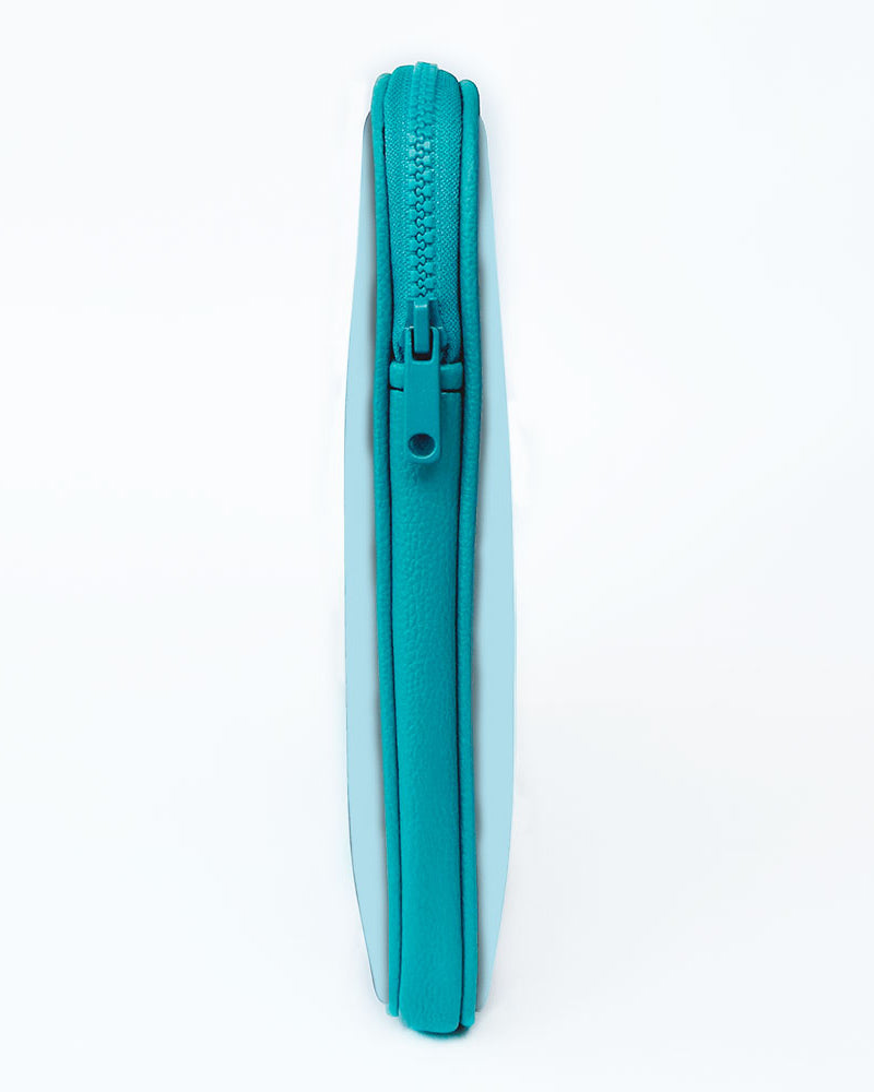 Beryl Waters MacBook / Laptop-Sleeve Mobile Case by CoverMeUp - Style 45