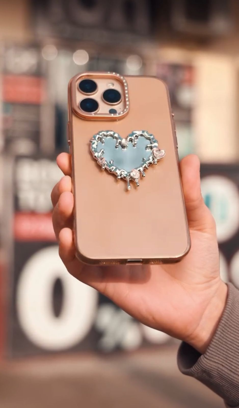Luxury Heart Mirror iPhone Case with Rhinestone Accents – Shockproof & Stylish