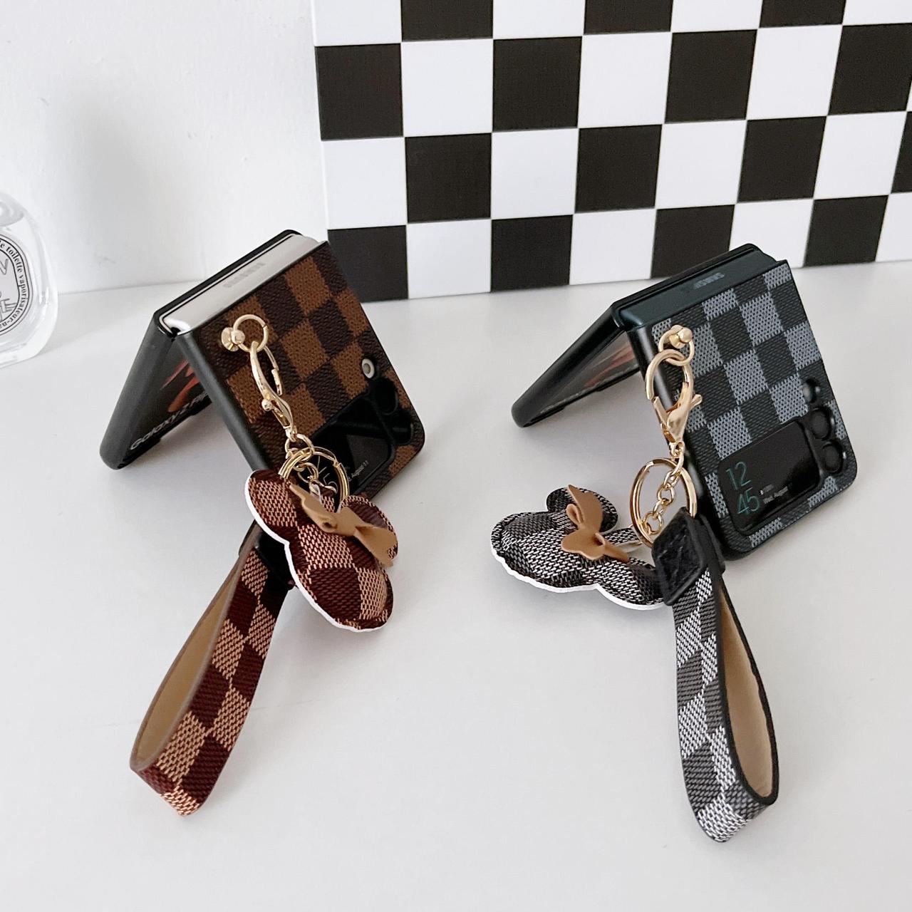 Luxury Leather Texture Flip 4 Case with Keychain – Stylish Protection for Samsung Galaxy Z Flip 4