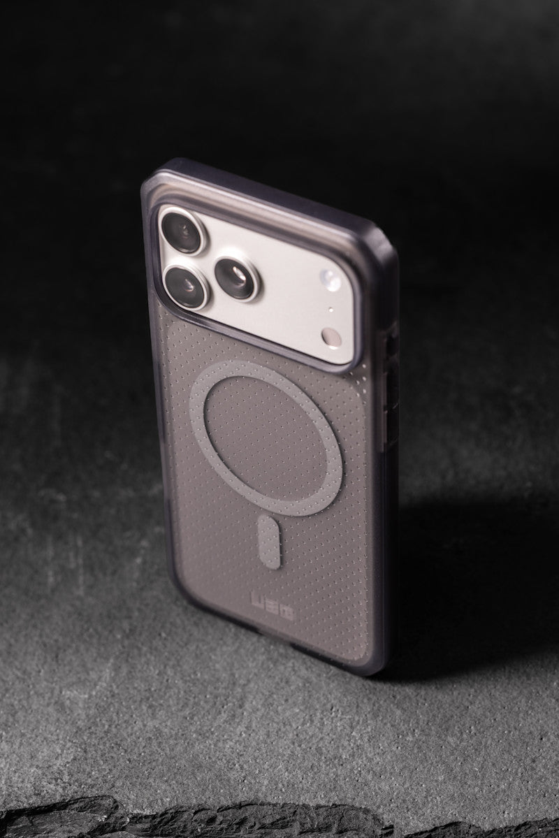 UAG Urban Armor Gear Dot iPhone 17 Pro Case