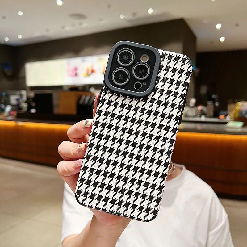 Protective Apple iPhone Back Cover - Black White Fashion Stripes iPhone Soft Textured Silicone Case - Style 3