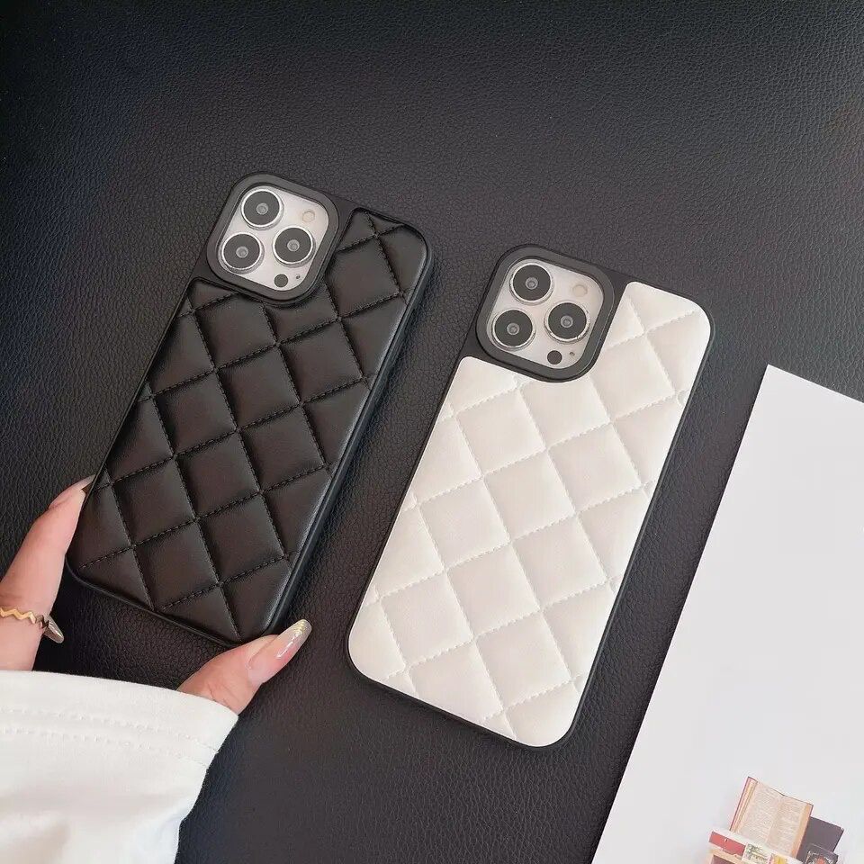Protective Apple iPhone Back Cover - Classic Diamond Grid Luxury Leather iPhone Hybrid Silicone Case - Style 5