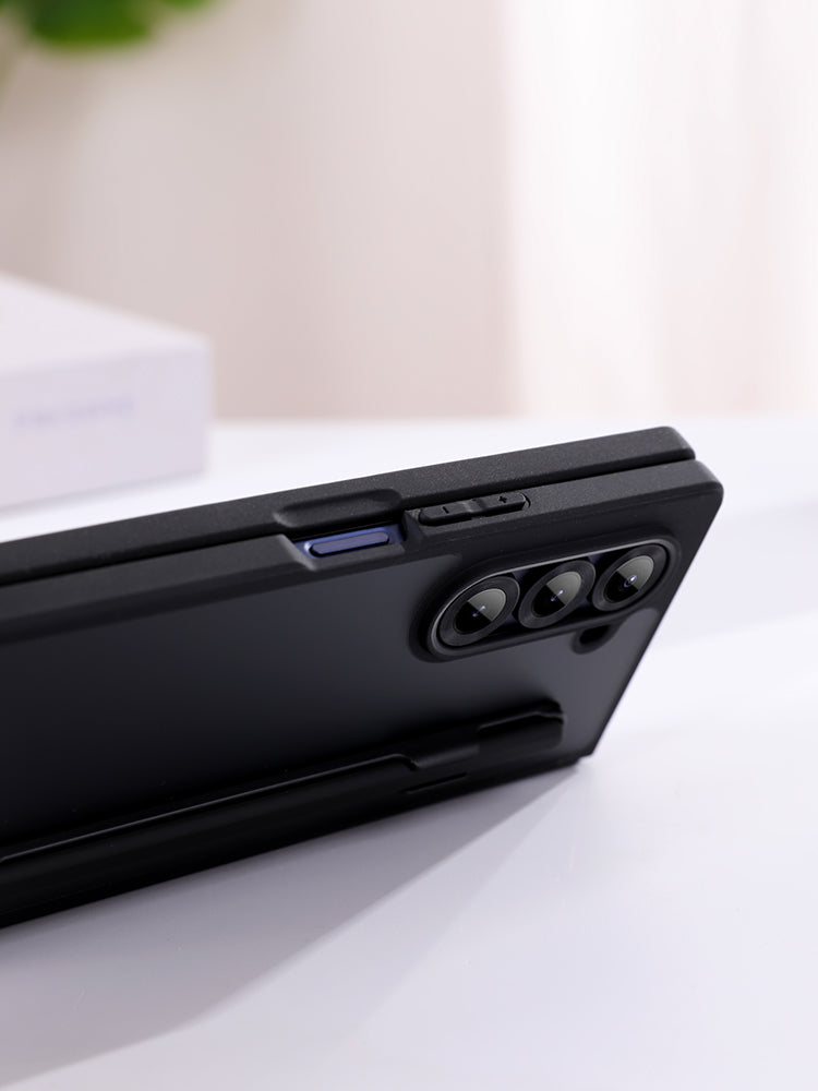 Samsung Galaxy Z Fold7 Shockproof Case with Hinge Protection & Stylus - Smoke