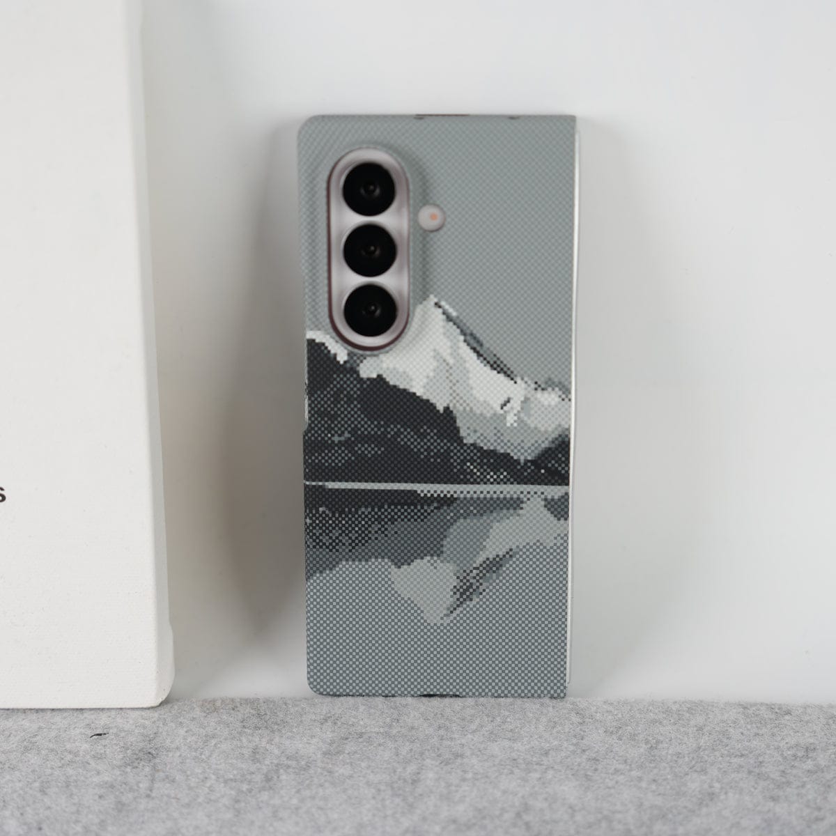 Aramid Design Hard Pc Case for Samsung Galaxy Z Fold 8 Ultra | MagSafe Cover