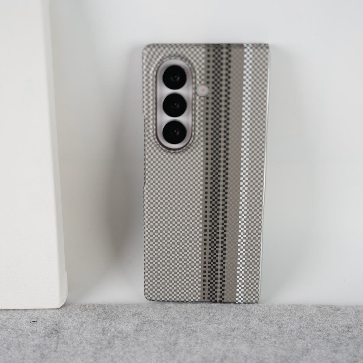 Aramid Design Hard Pc Case for Samsung Galaxy Z Fold 8 Ultra | MagSafe Cover