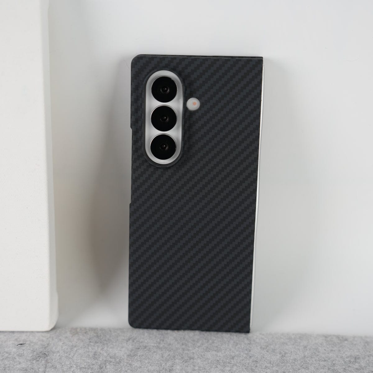 Aramid Design Hard Pc Case for Samsung Galaxy Z Fold 8 Ultra | MagSafe Cover