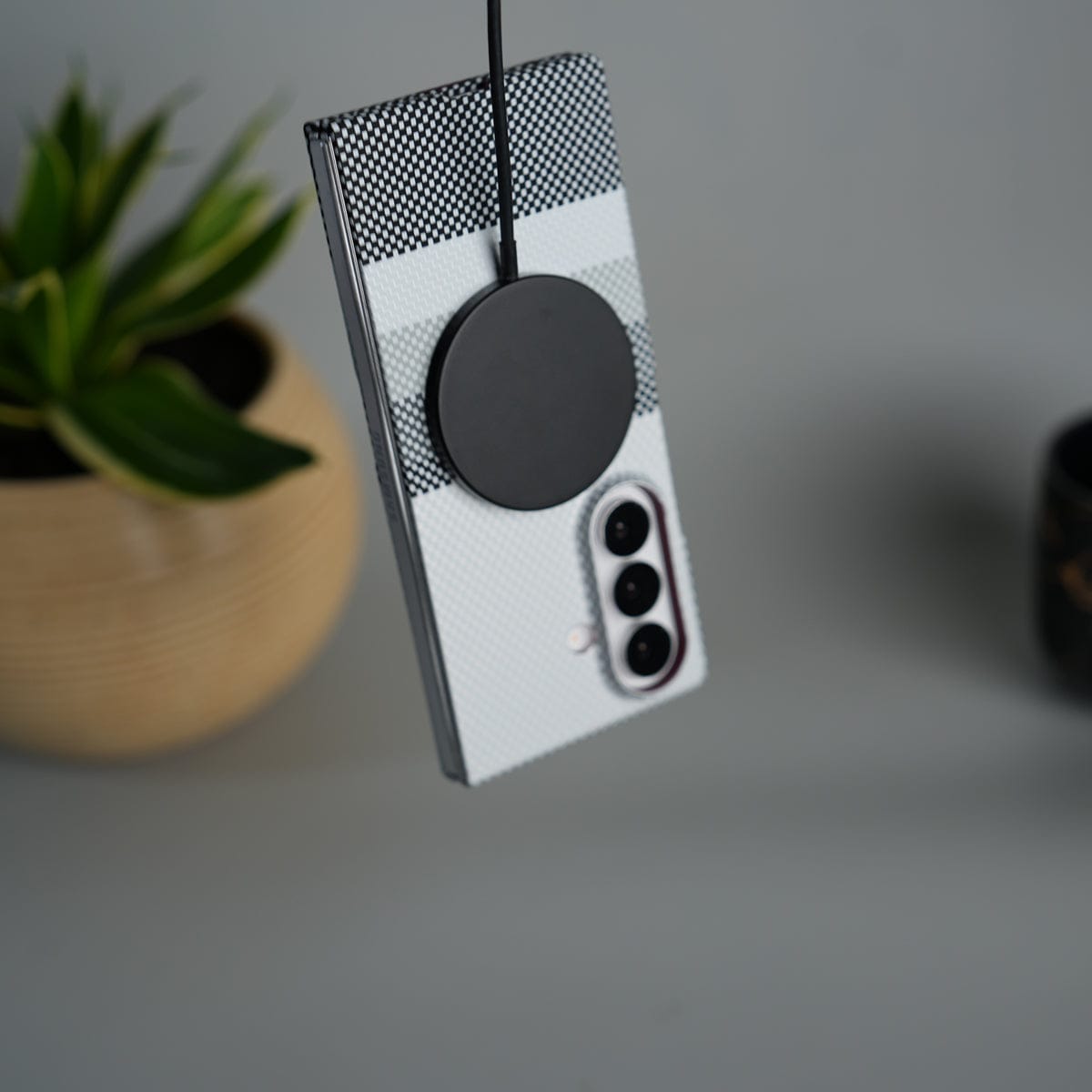 Aramid Design Hard Pc Case for Samsung Galaxy Z Fold 8 Ultra | MagSafe Cover | GrayBlackLine Design