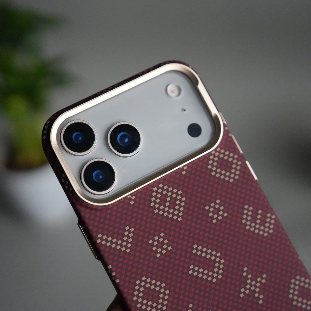 iPhone 17 Pro Max Aramid Fiber Case | Slim MagSafe Cover | Maroon