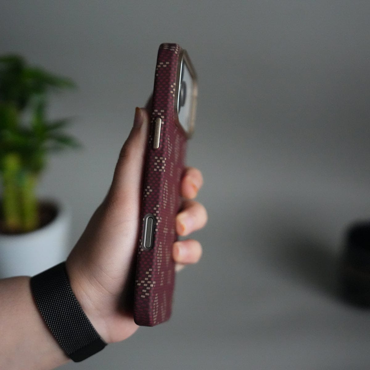 iPhone 17 Pro Max Aramid Fiber Case | Slim MagSafe Cover | Maroon
