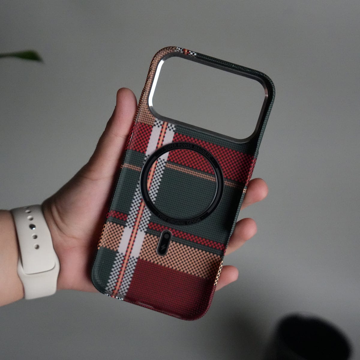 iPhone 17 Pro Max Carbon Fiber Texture Design Hard Pc MagSafe Case Cover GreenRed