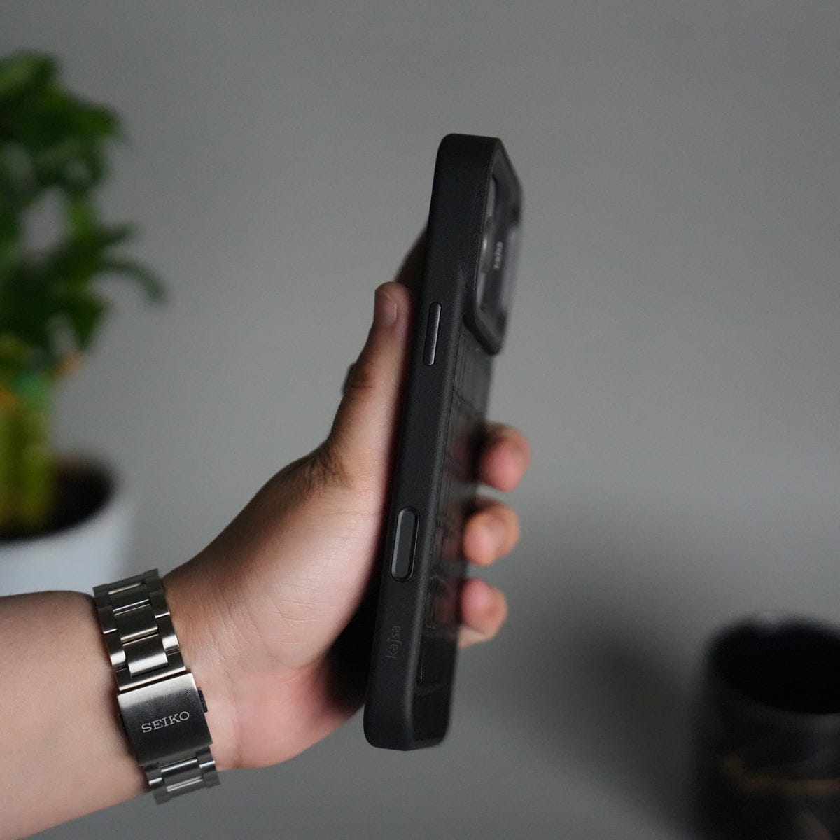 iPhone 17 Pro Max Crocodile Leather Pattern Case | Premium Luxury Back Cover with Metal Camera Frame