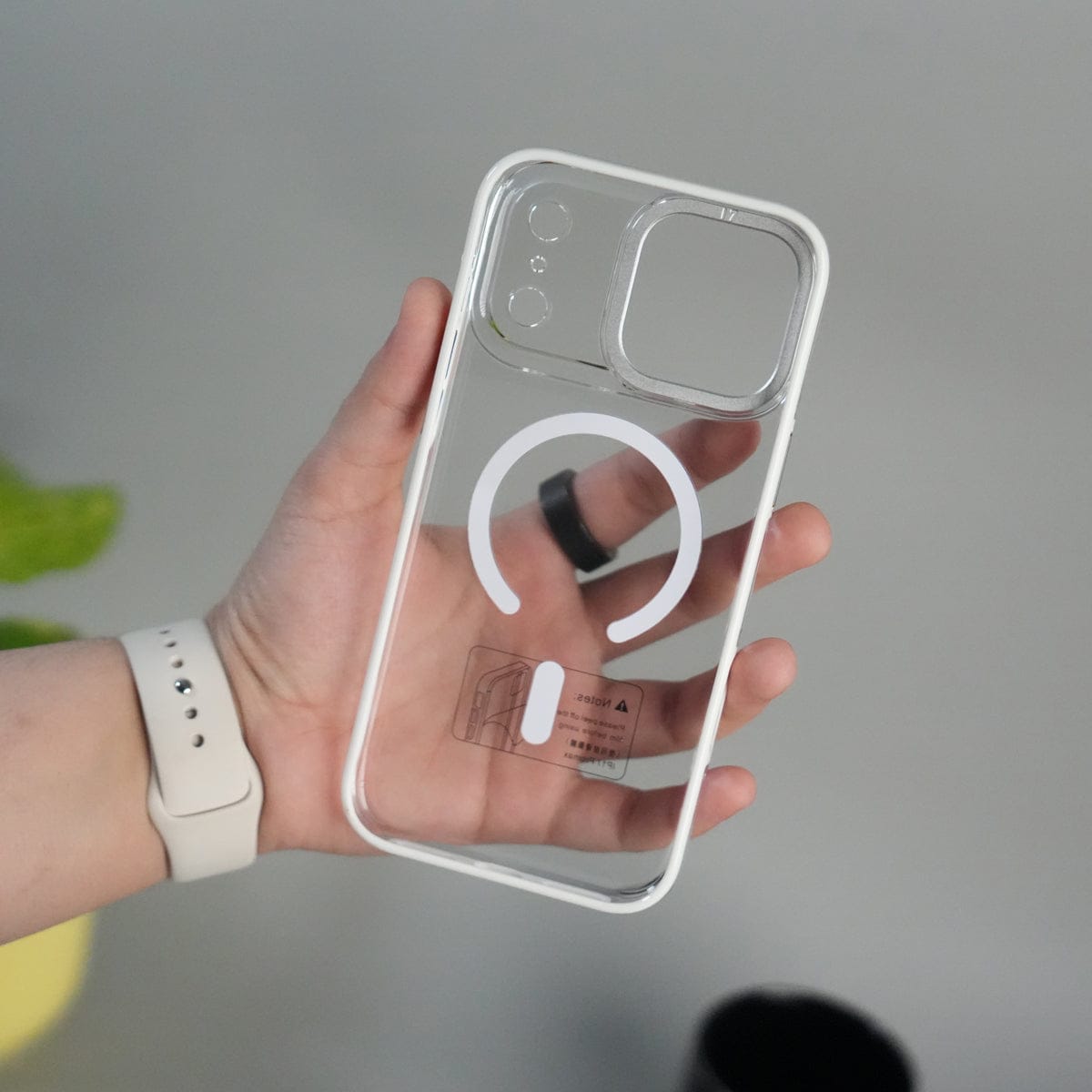 iPhone 17 Pro Max Crystal Clear Anti-Yellow Case with MagSafe & Metal Camera Bumper