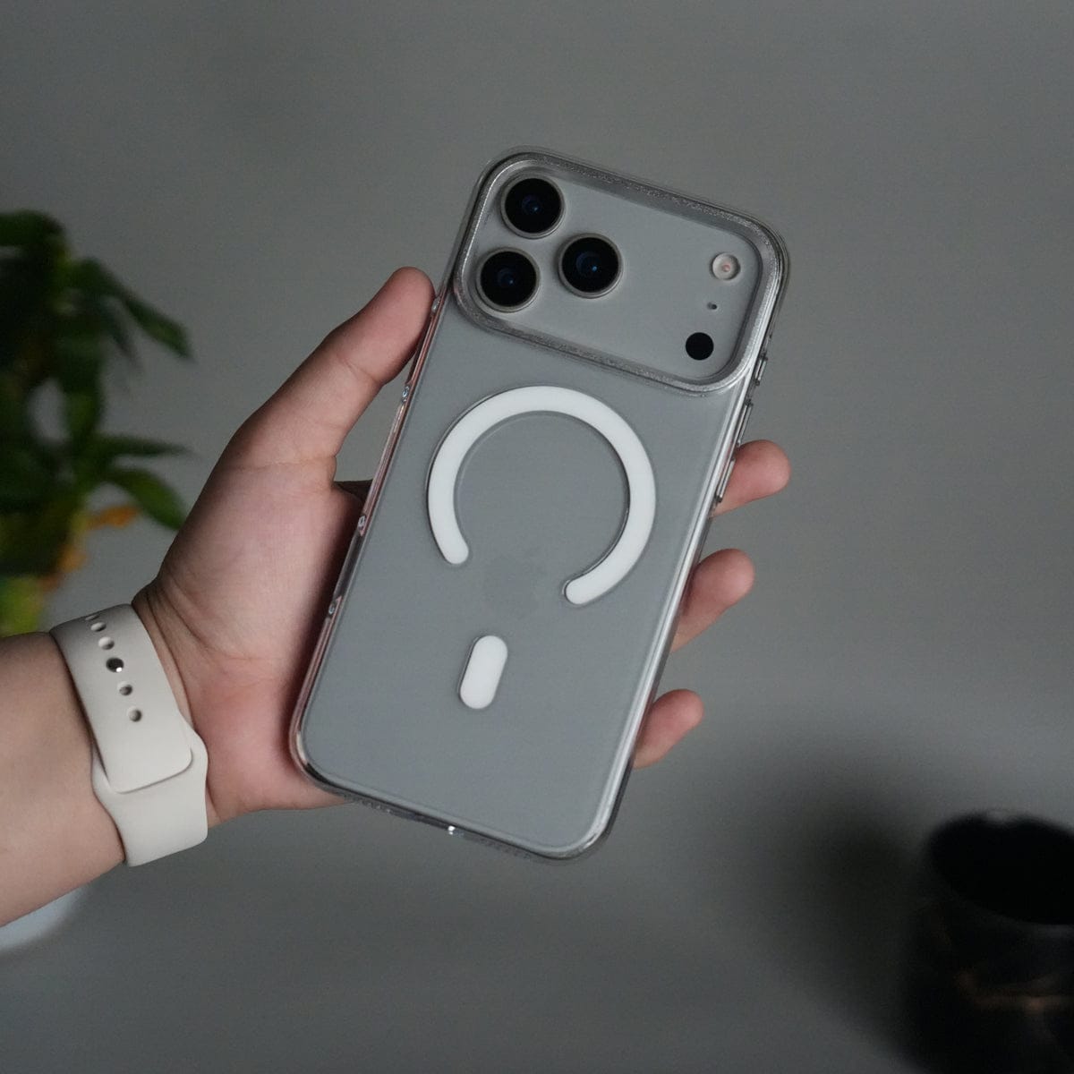 iPhone 17 Pro Max Hard Crystal Transparent MagSafe Case | Anti-Yellow Clear Back Cover with Metal Camera Bump
