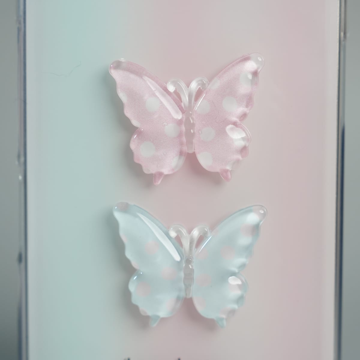 iPhone Series Luxury 3D Butterfly Gradient Case with Pearl Beaded Wristlet