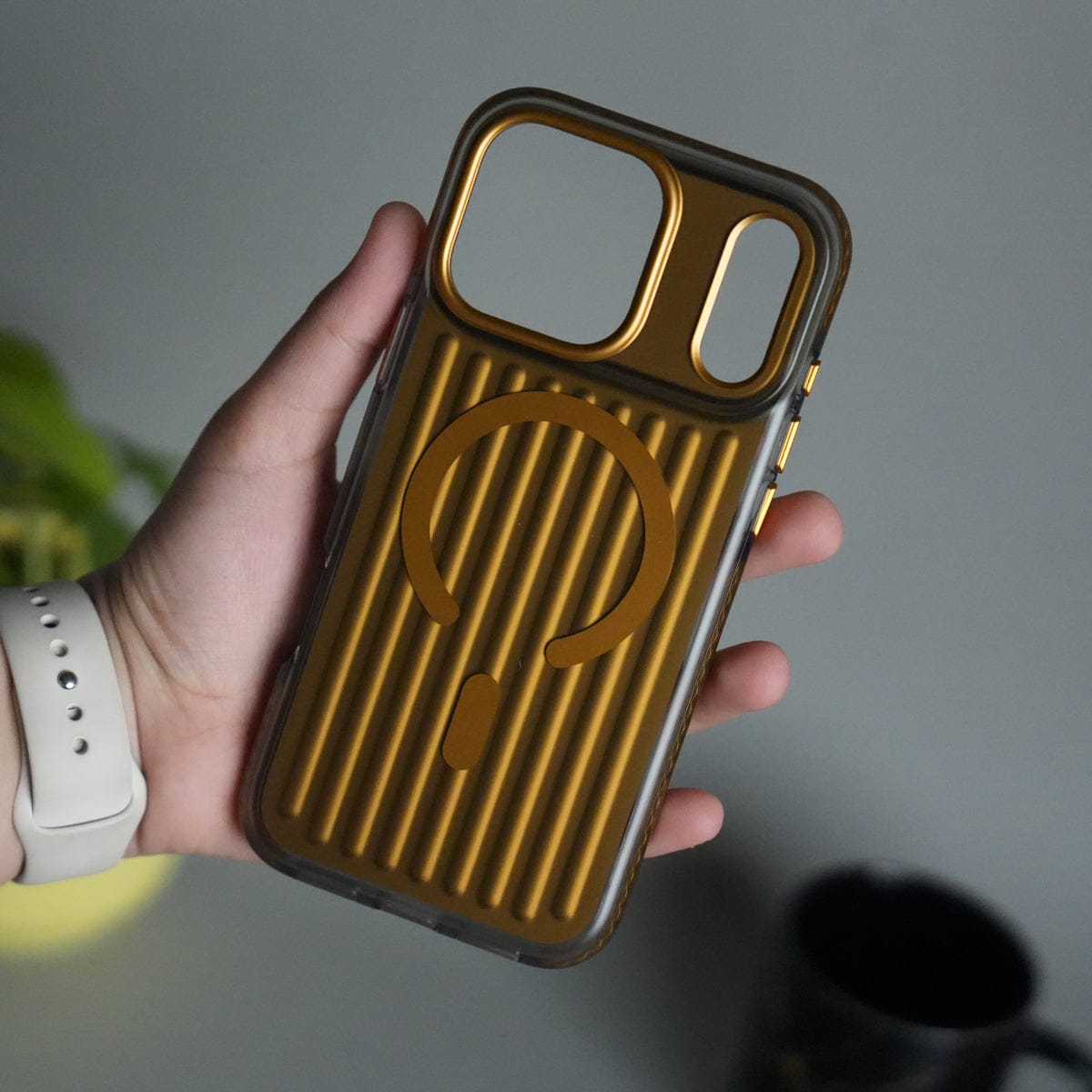 iPhone 17 Pro Max MagSafe Suitcase Design Case | Shiny Texture Back Cover