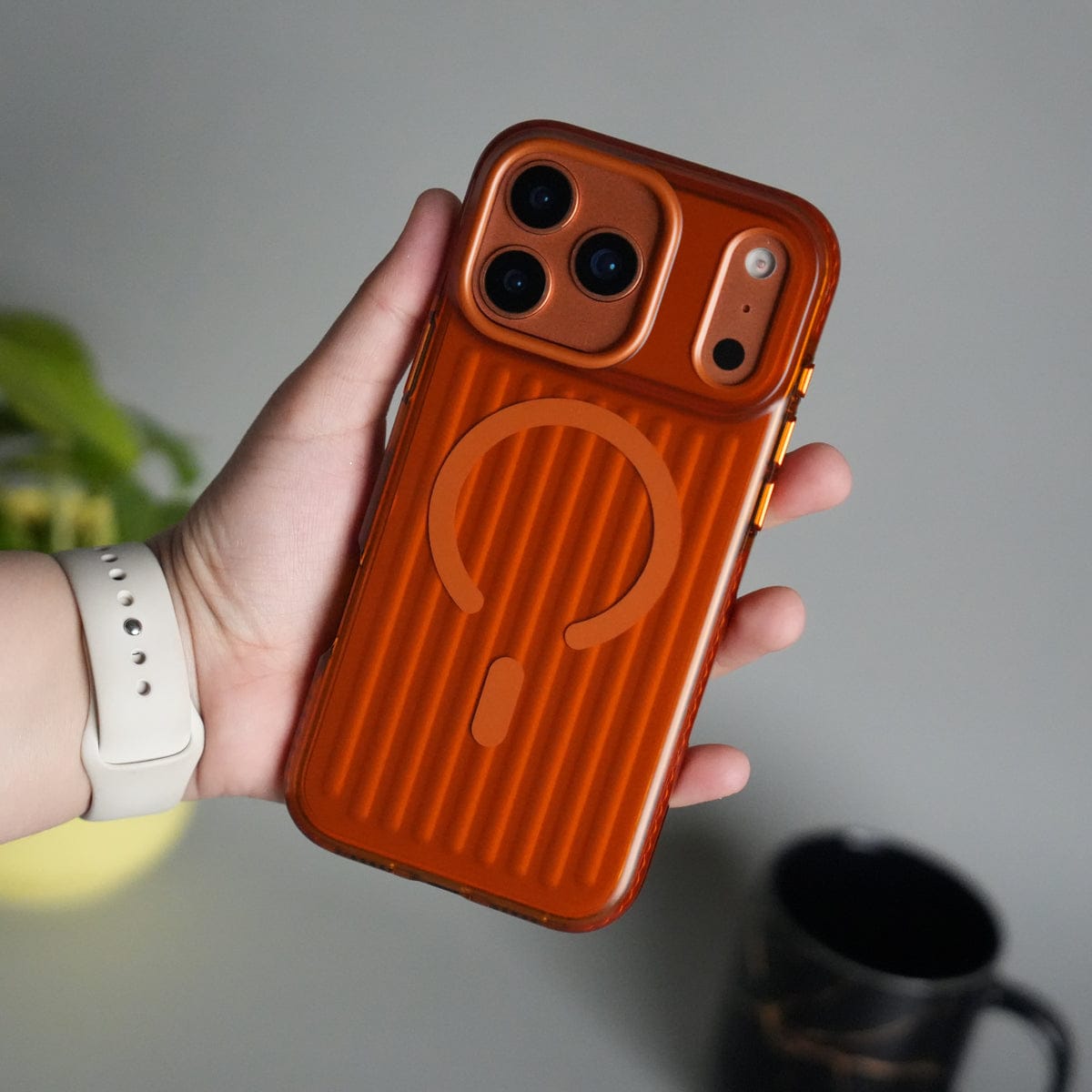 iPhone 17 Pro Max MagSafe Suitcase Design Case | Shiny Texture Back Cover