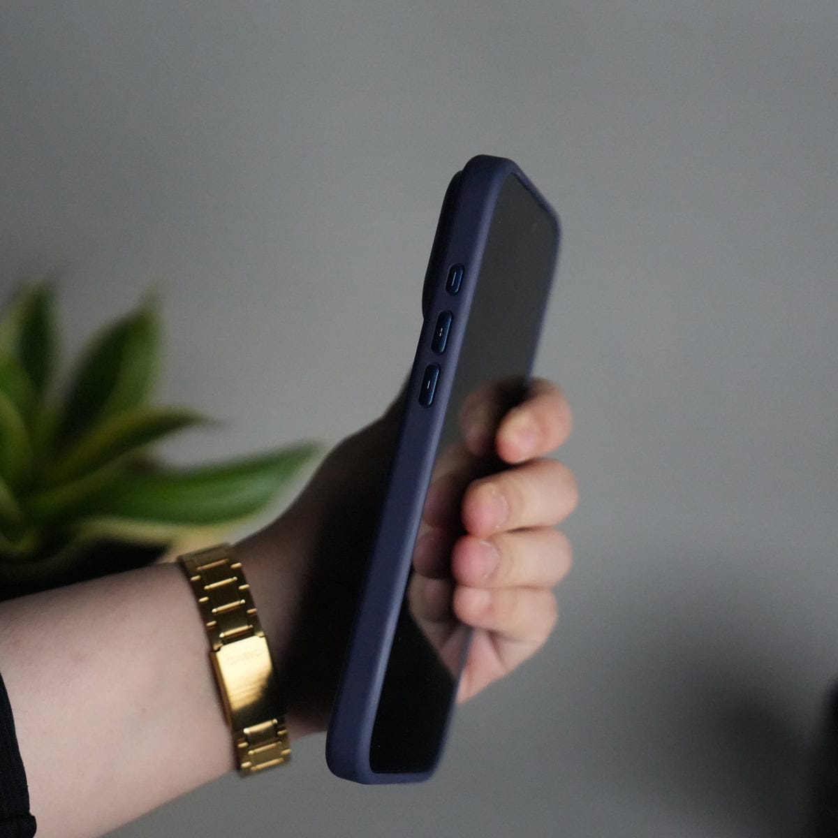iPhone 17 Pro Max Matte Shockprof Case with Metal 360° Kickstand