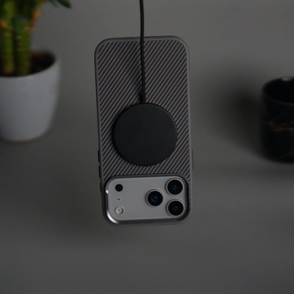 iPhone 17 Pro Max Metal Camera Ring Carbon Fiber Design MagSafe Cover