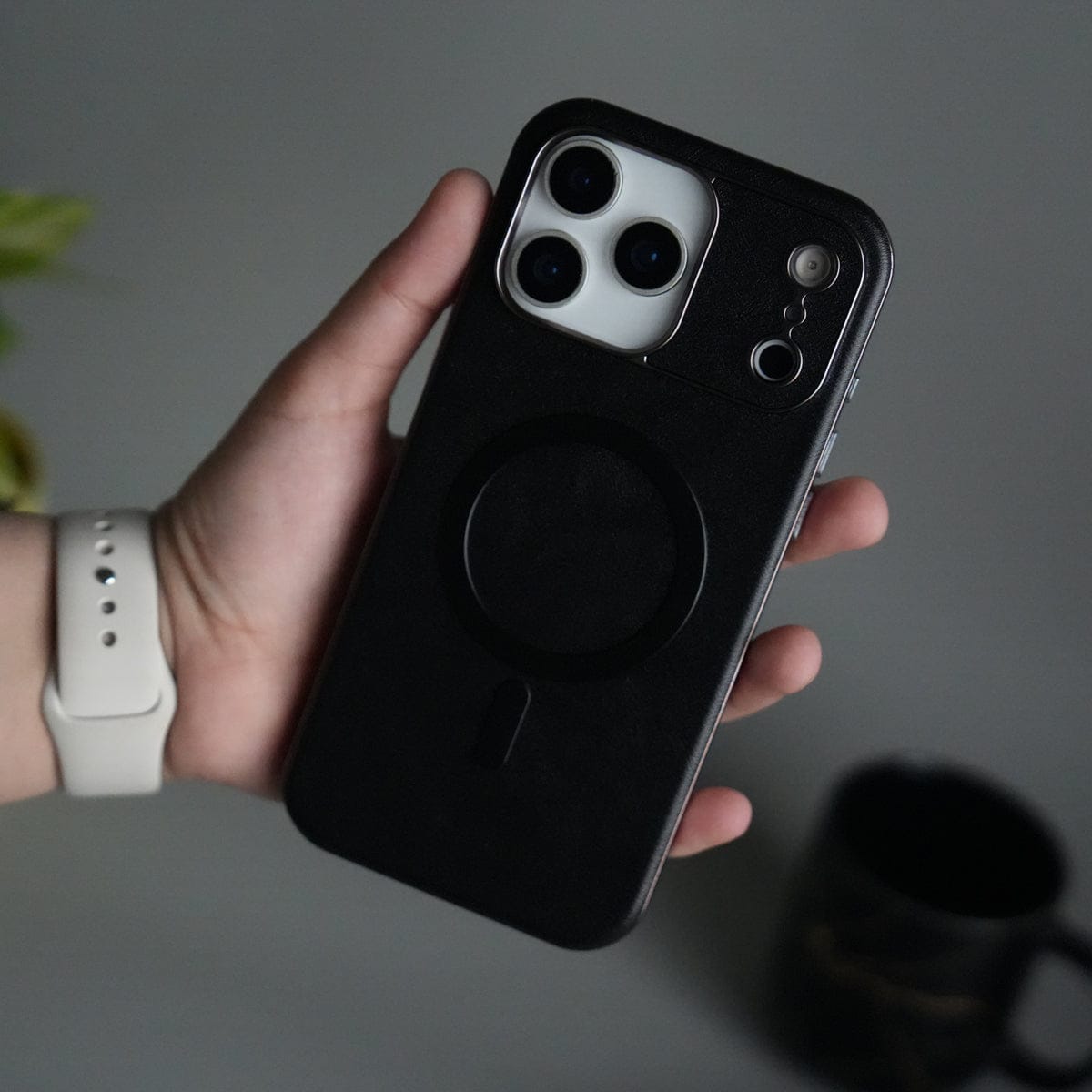 iPhone 17 Pro Max Metallic Textured Leather MagSafe Ring Case Cover
