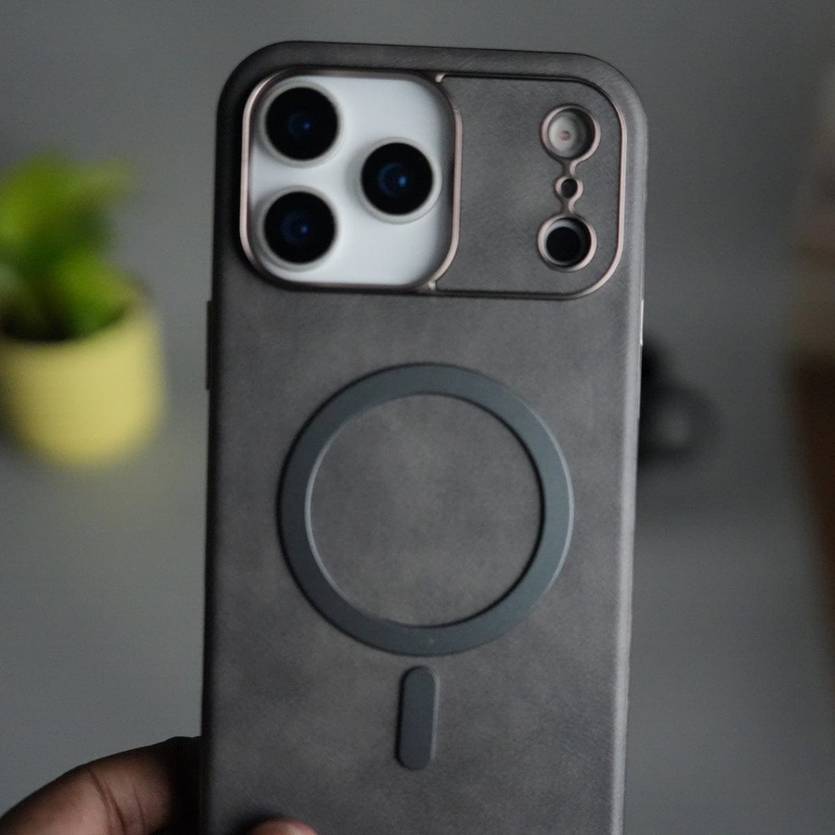 iPhone 17 Pro Max Metallic Textured Leather MagSafe Ring Case Cover