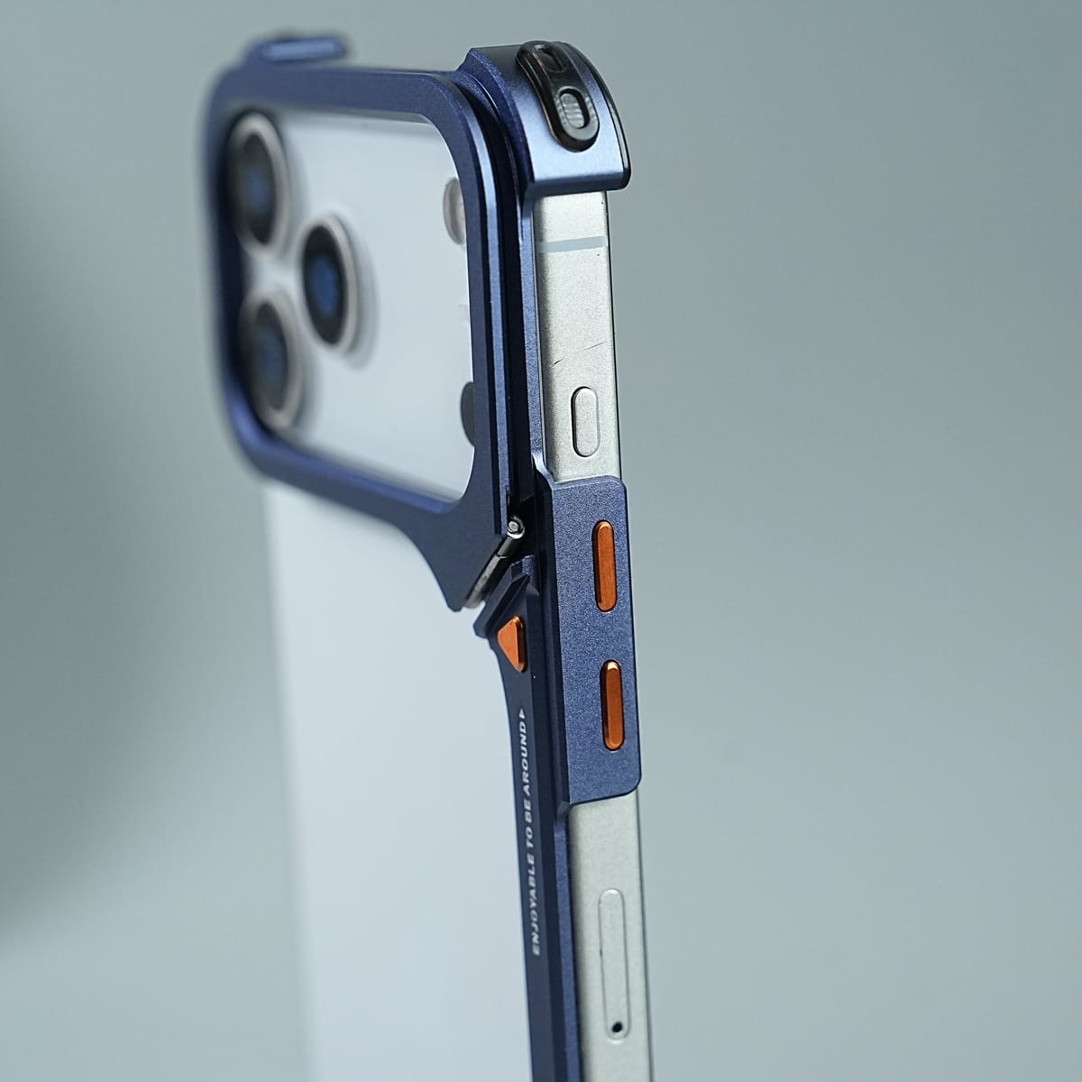 iPhone 17 Series Aluminum Alloy Metal Bumper Frame with Foldable Stand