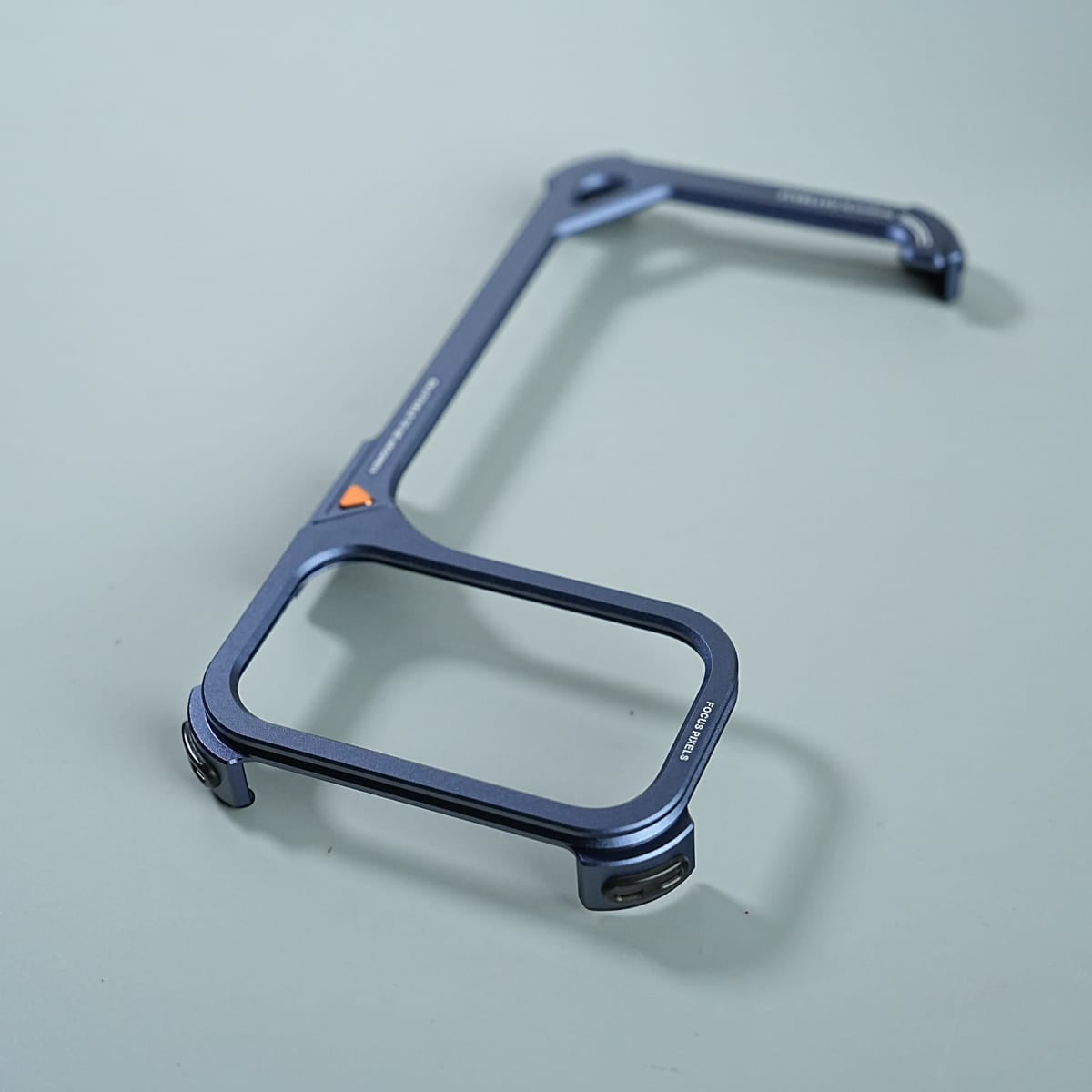 iPhone 17 Series Aluminum Alloy Metal Bumper Frame with Foldable Stand