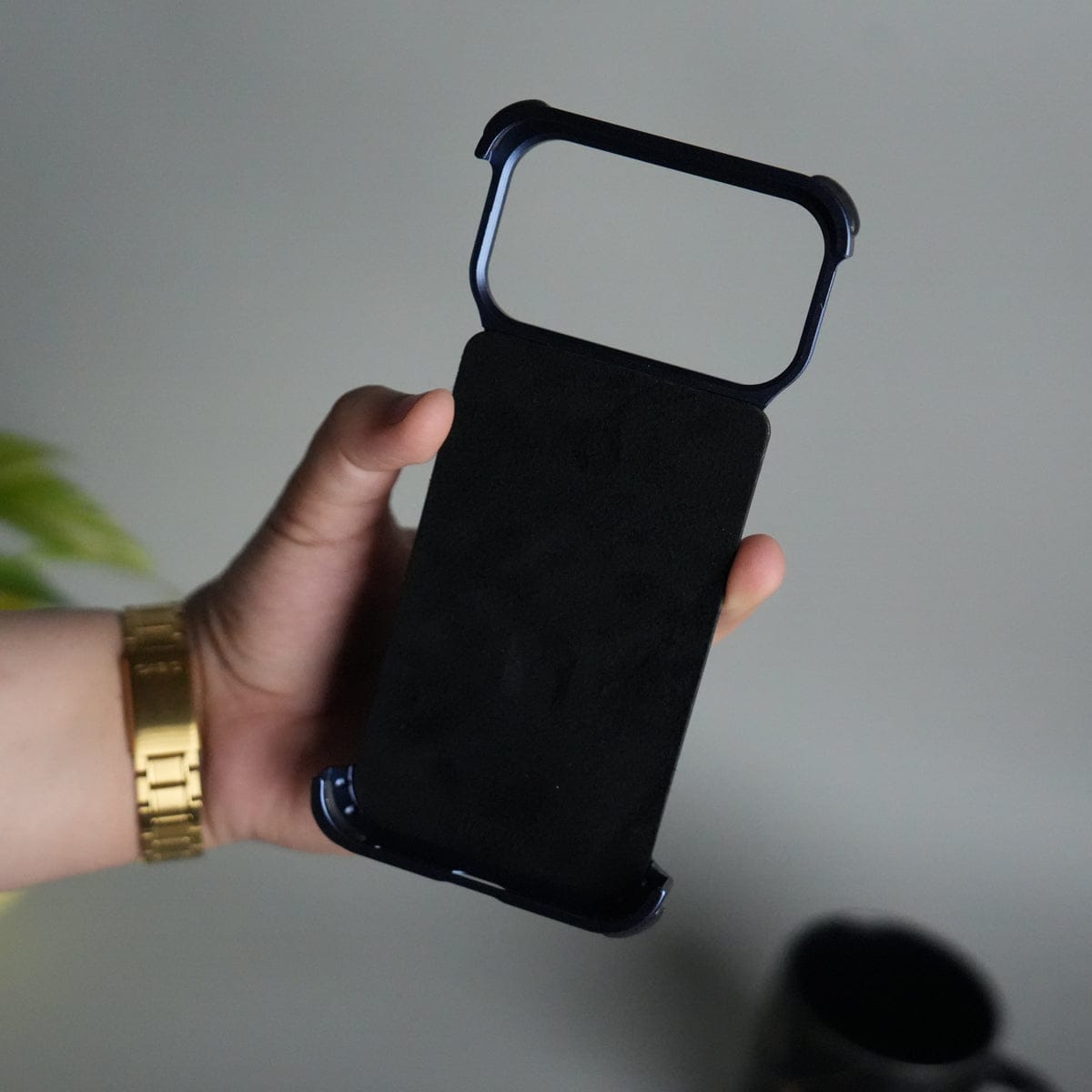 iPhone 17 Series Carbon Fiber Design Frameless Metal Kickstand Case | Blue frame