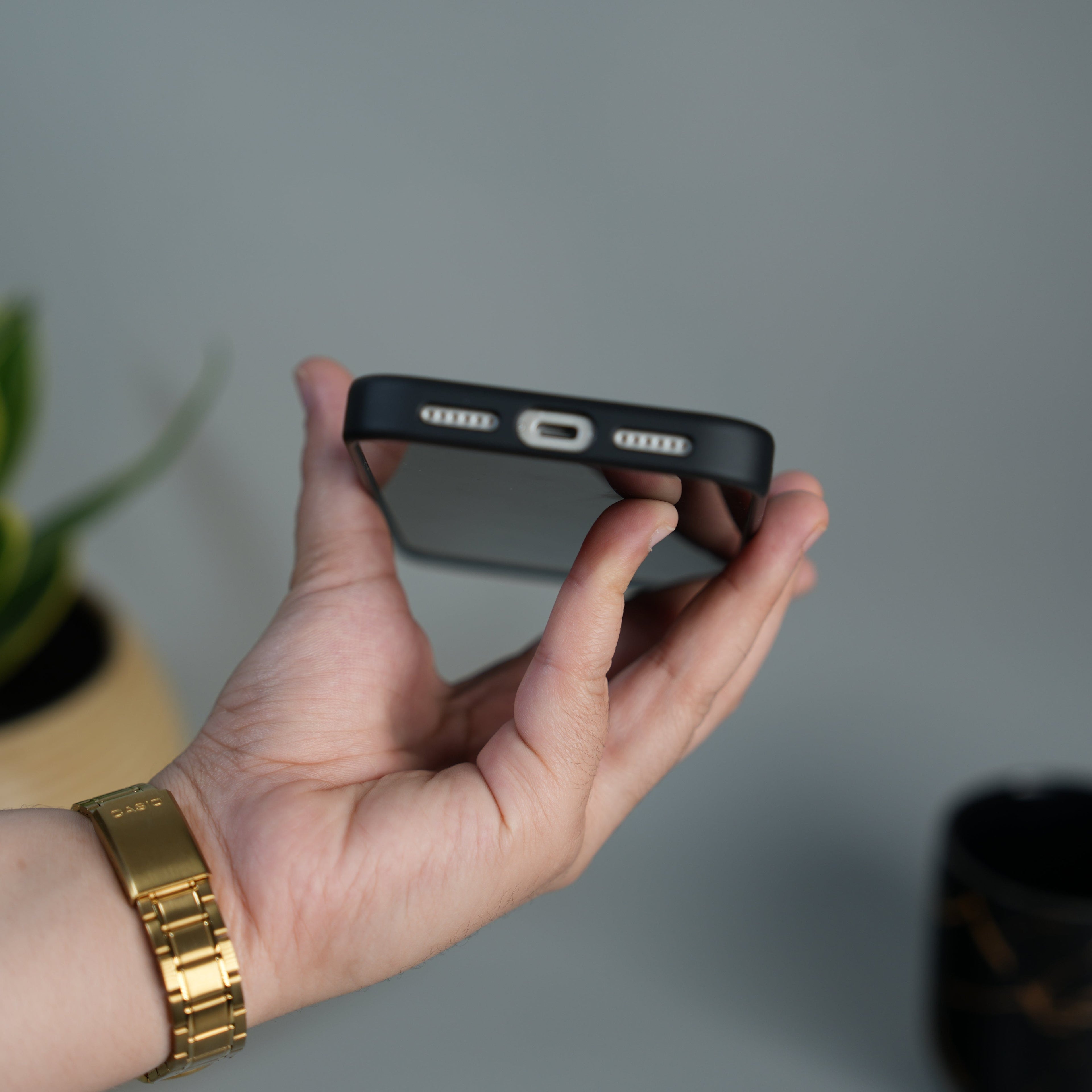 iPhone 17 Series CarbonFiber Texture Metal Camera Frame Magsafe Cover