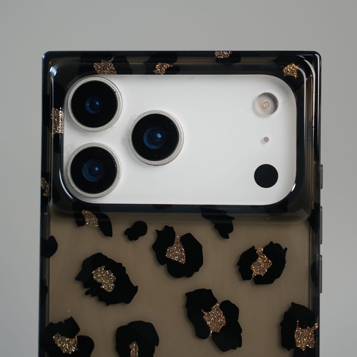 iPhone 17 Series Luxury Leopard Print Glossy Silicone Case