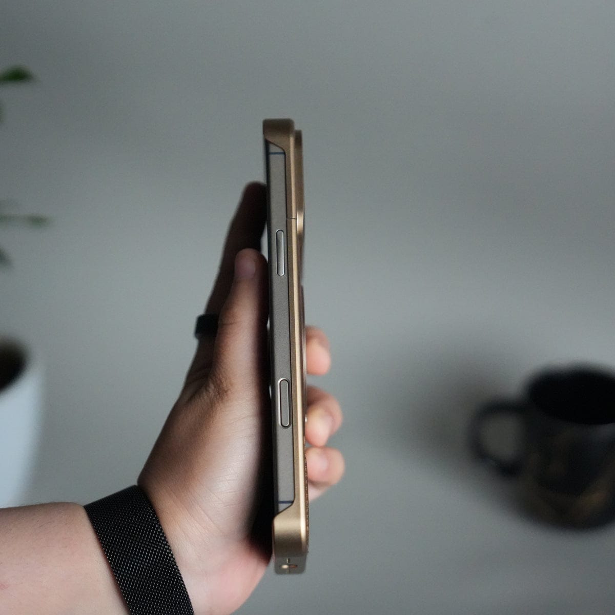 iPhone 17 Series Metallic Wood Leather AeroFLex Aluminium Case With Rotating Stand
