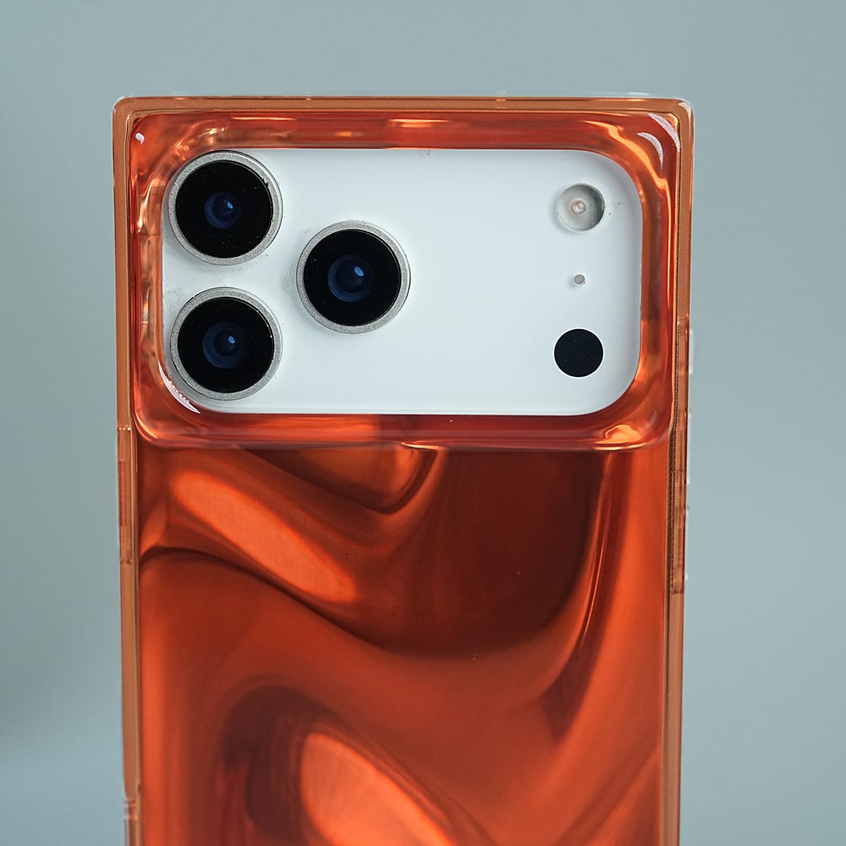 iPhone 17 Series Molten Wave Design Protective Case Cover
