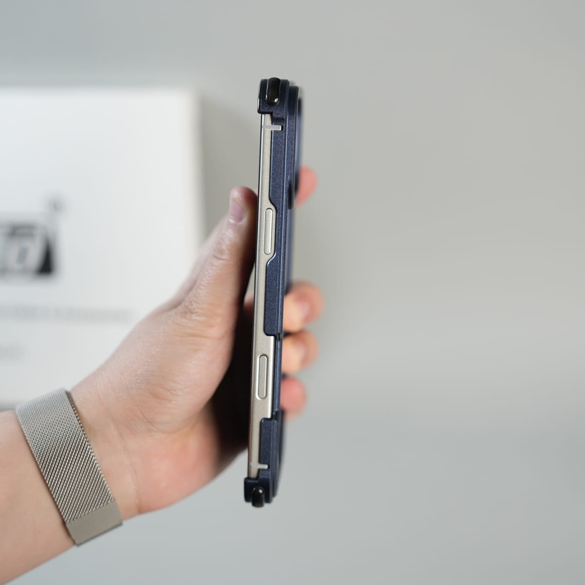 iPhone 17 Series Premium Aluminum Alloy Metal Frame Case