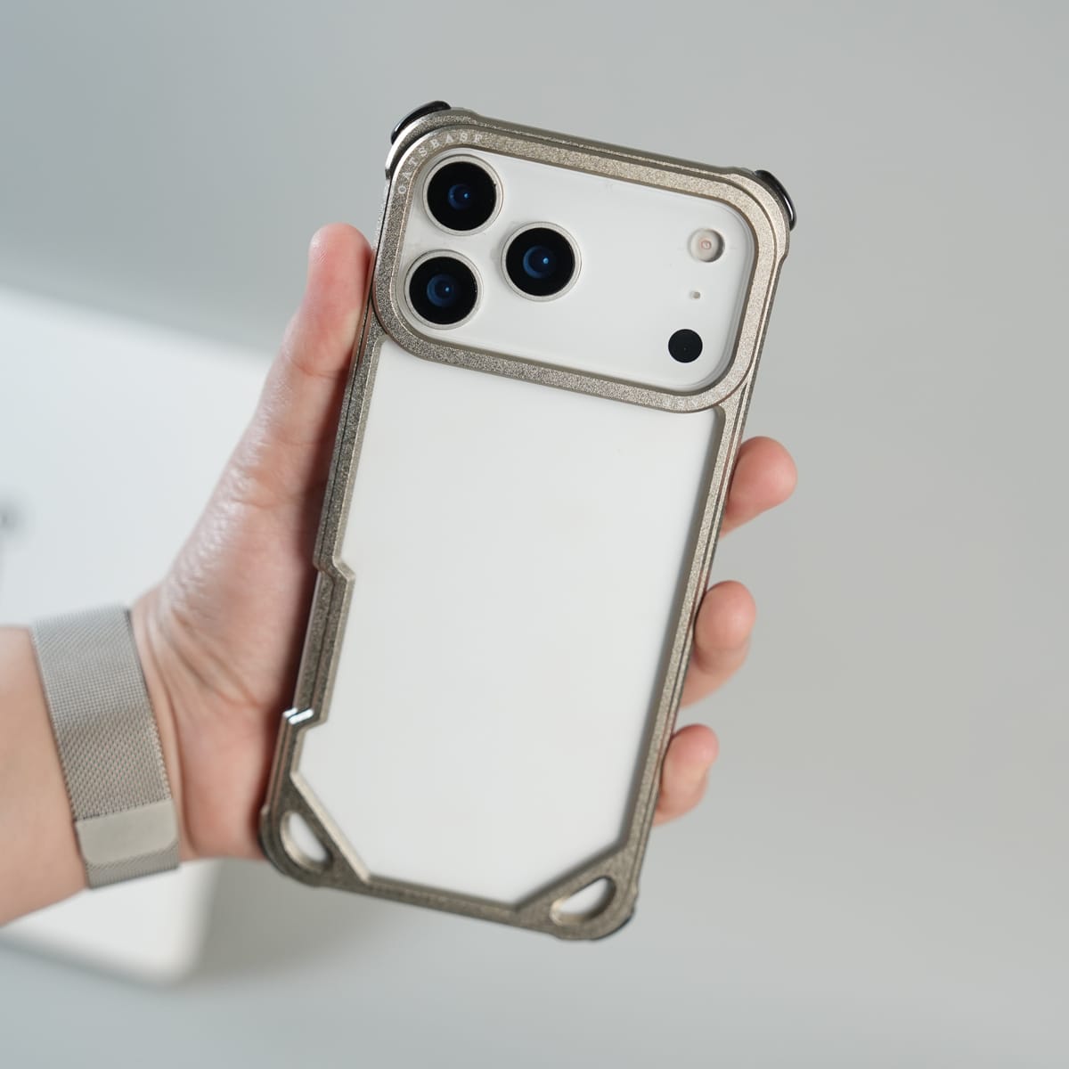iPhone 17 Series Premium Aluminum Alloy Metal Frame Case