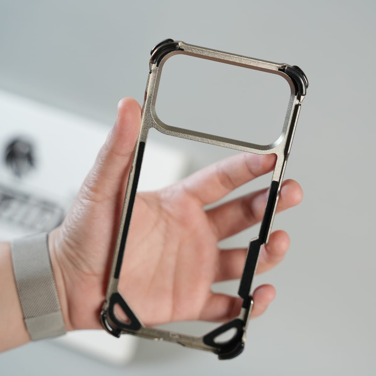 iPhone 17 Series Premium Aluminum Alloy Metal Frame Case