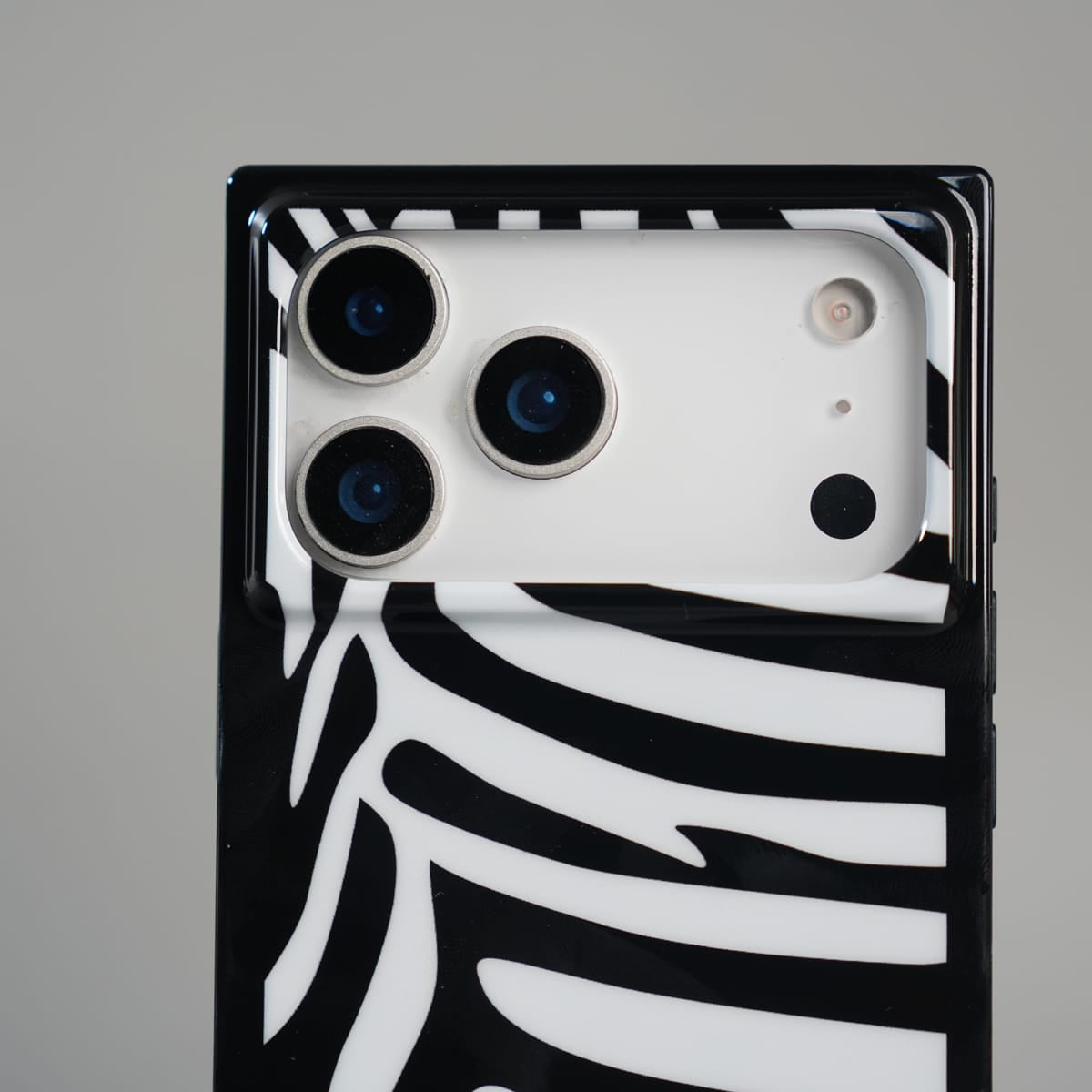 iPhone 17 Series Premium Zebra Print Glossy Silicone Cover
