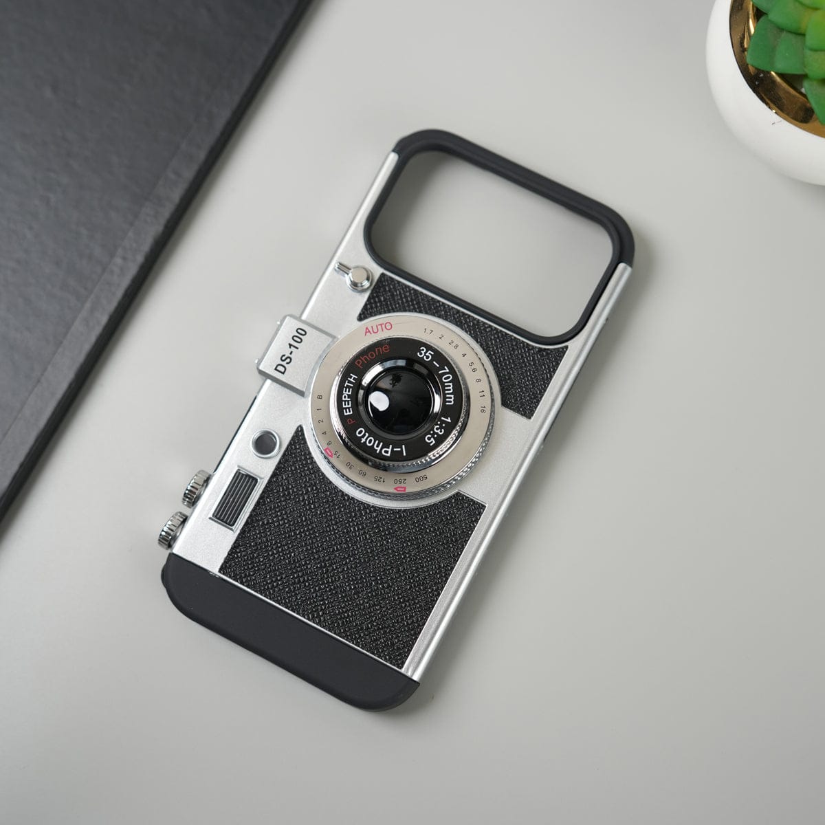 iPhone 3D Retro Vintage Camera Case Cover