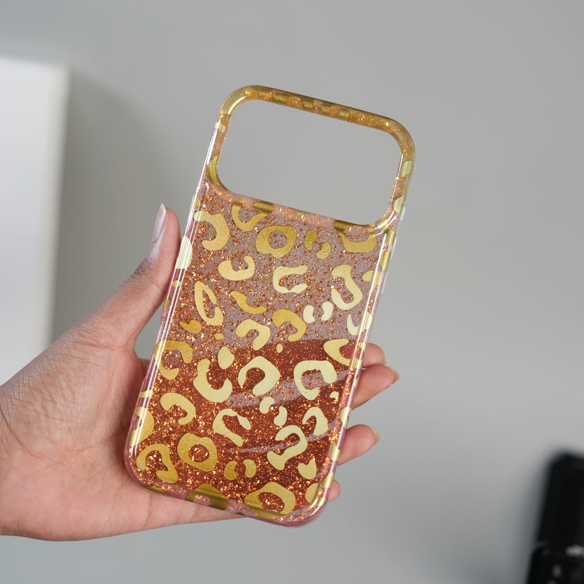 iPhone Series Luxury Gold Leopard Print Glitter Case with Glossy Finish