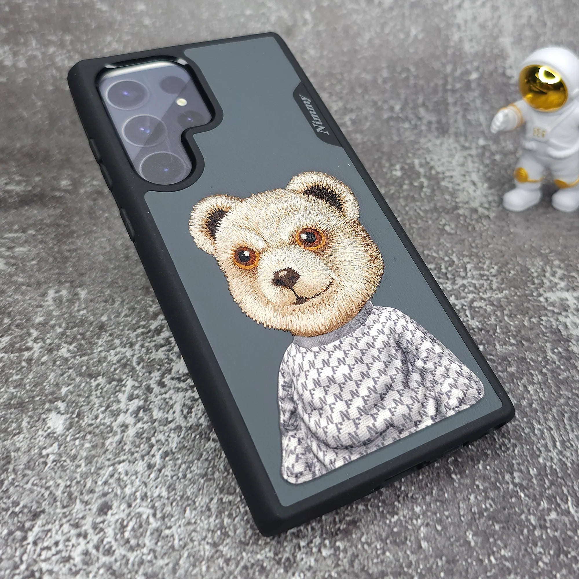 Nimmy Premium Embroidered Leather Case - Samsung Galaxy S24 Ultra Nimmy Embroidery Leather Back Cover Case - Teddy - Style 4