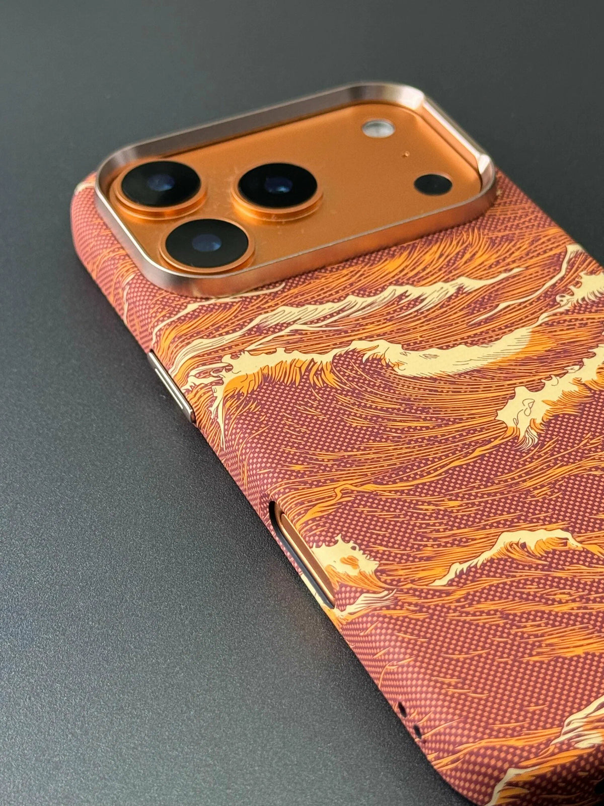 LUXO CARBON MAGSAFE CASE- SEA WAVES PATTERN
