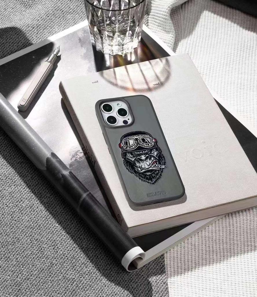 Santa Barbara Patti Series Genuine Leather Case for iPhone 15 .